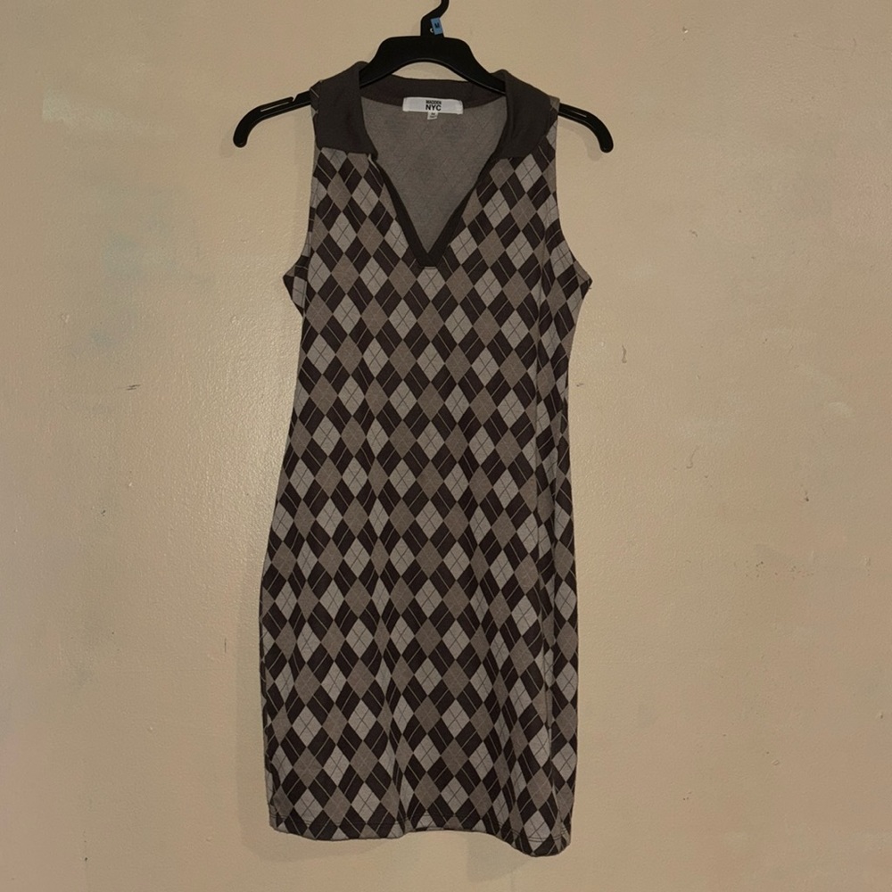 Madden NYC medium sleeveless dress.